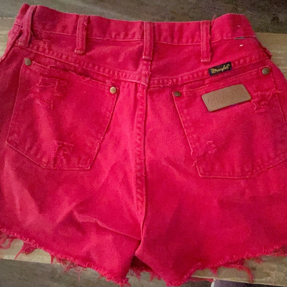 Vintage cutoff Wrangler shorts. These are to cute to pass up. Great condition.